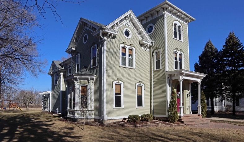 629 Locust, LANARK, Illinois 61046, 4 Bedrooms Bedrooms, ,2 BathroomsBathrooms,House,For Sale,Locust,202600895