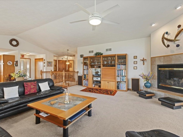 2272 Drexel, LAKE SUMMERSET, Illinois 61019, 4 Bedrooms Bedrooms, ,2 BathroomsBathrooms,House,For Sale,Drexel,202600898