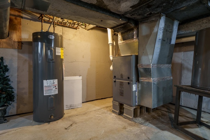 908 Hunter, CALEDONIA, Illinois 61011, 3 Bedrooms Bedrooms, ,1 BathroomBathrooms,House,For Sale,Hunter,202600899