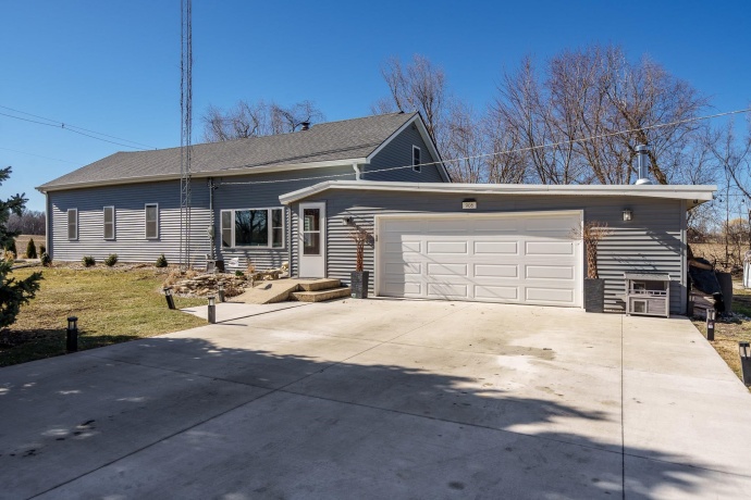 908 Hunter, CALEDONIA, Illinois 61011, 3 Bedrooms Bedrooms, ,1 BathroomBathrooms,House,For Sale,Hunter,202600899