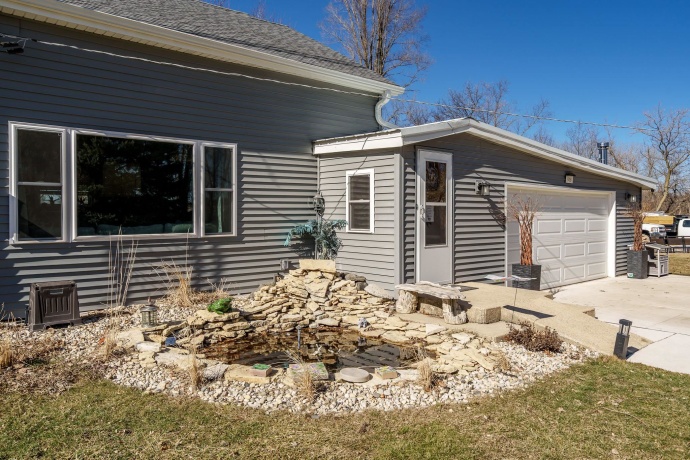 908 Hunter, CALEDONIA, Illinois 61011, 3 Bedrooms Bedrooms, ,1 BathroomBathrooms,House,For Sale,Hunter,202600899