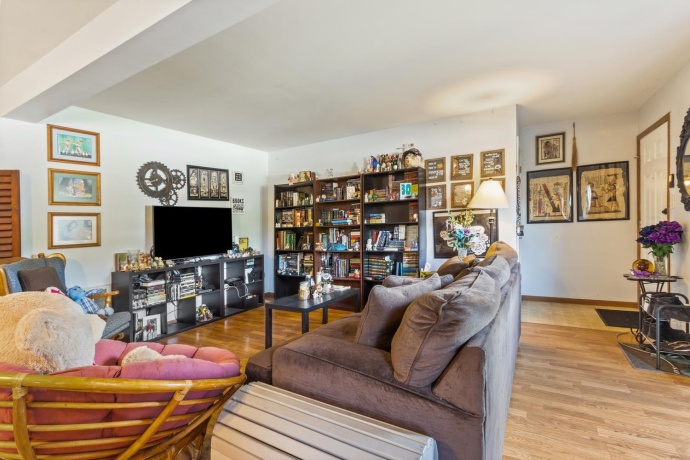 216 Pardridge, DEKALB, Illinois 60115, 2 Bedrooms Bedrooms, ,1 BathroomBathrooms,Condominium,For Sale,Pardridge,202504649