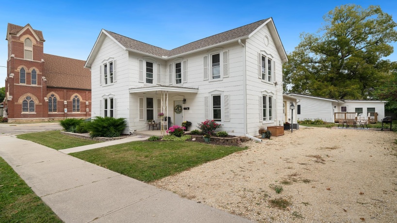 213 4th, OREGON, Illinois 61061, ,3 - 4 Units,For Sale,4th,202506097