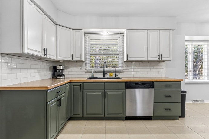 1182 AURA, ROCKFORD, Illinois 61108, 3 Bedrooms Bedrooms, ,2 BathroomsBathrooms,House,For Sale,AURA,202600907