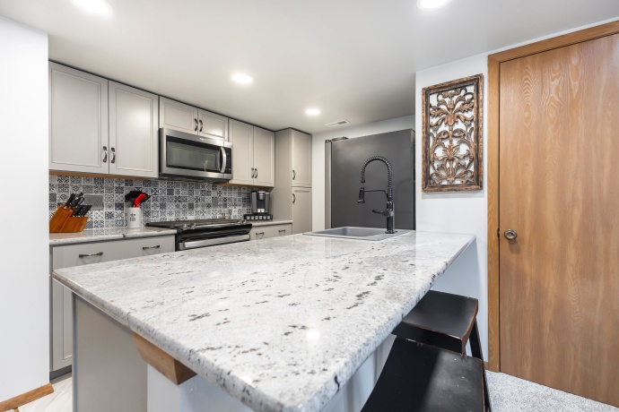 63 Oak Glen, GALENA, Illinois 61036, 2 Bedrooms Bedrooms, ,2 BathroomsBathrooms,House,For Sale,Oak Glen,202600913