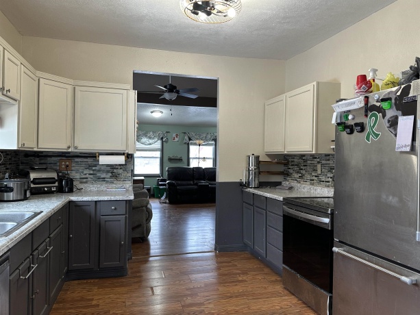 1922 PORTLAND, SAVANNA, Illinois 61074, 3 Bedrooms Bedrooms, ,1 BathroomBathrooms,House,For Sale,PORTLAND,202600916