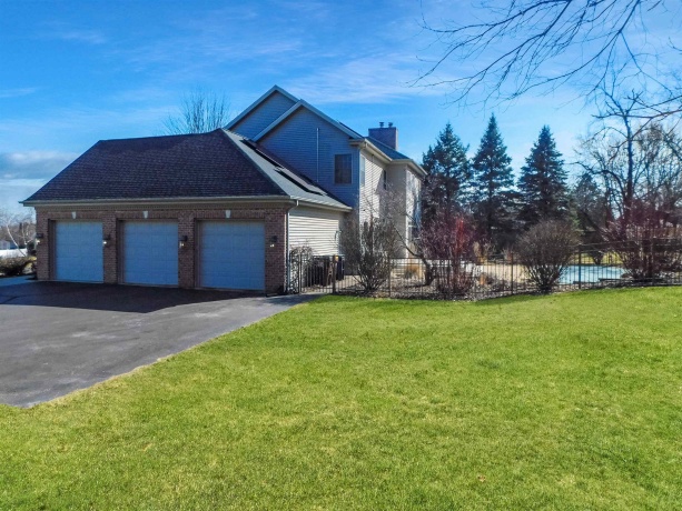 6594 Rolling Hedge, ROCKFORD, Illinois 61108, 4 Bedrooms Bedrooms, ,3 BathroomsBathrooms,House,For Sale,Rolling Hedge,202600917