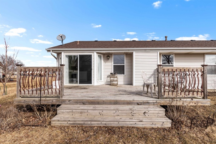 182 Autumnwood, DAVIS JUNCTION, Illinois 61020, 3 Bedrooms Bedrooms, ,2 BathroomsBathrooms,House,For Sale,Autumnwood,202600822