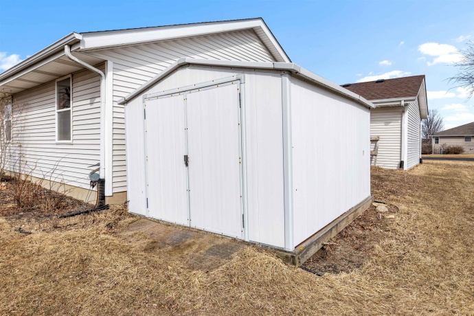 182 Autumnwood, DAVIS JUNCTION, Illinois 61020, 3 Bedrooms Bedrooms, ,2 BathroomsBathrooms,House,For Sale,Autumnwood,202600822