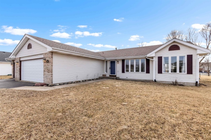 182 Autumnwood, DAVIS JUNCTION, Illinois 61020, 3 Bedrooms Bedrooms, ,2 BathroomsBathrooms,House,For Sale,Autumnwood,202600822