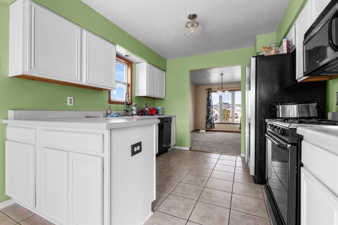 182 Autumnwood, DAVIS JUNCTION, Illinois 61020, 3 Bedrooms Bedrooms, ,2 BathroomsBathrooms,House,For Sale,Autumnwood,202600822