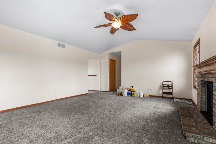 182 Autumnwood, DAVIS JUNCTION, Illinois 61020, 3 Bedrooms Bedrooms, ,2 BathroomsBathrooms,House,For Sale,Autumnwood,202600822