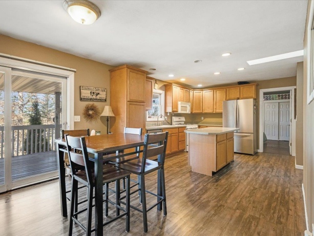 585 Knollwood, LAKE SUMMERSET, Illinois 61019, 4 Bedrooms Bedrooms, ,2 BathroomsBathrooms,House,For Sale,Knollwood,202600921