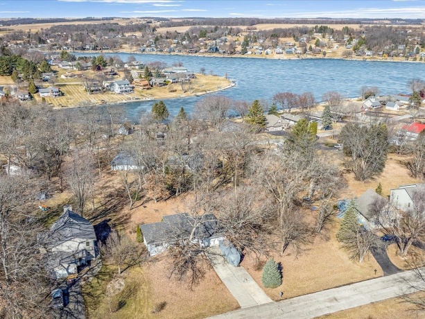 585 Knollwood, LAKE SUMMERSET, Illinois 61019, 4 Bedrooms Bedrooms, ,2 BathroomsBathrooms,House,For Sale,Knollwood,202600921