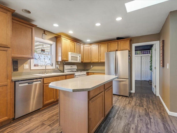 585 Knollwood, LAKE SUMMERSET, Illinois 61019, 4 Bedrooms Bedrooms, ,2 BathroomsBathrooms,House,For Sale,Knollwood,202600921