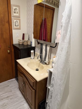 1114 6th, MENDOTA, Illinois 61342, 2 Bedrooms Bedrooms, ,1 BathroomBathrooms,House,For Sale,6th,202600924