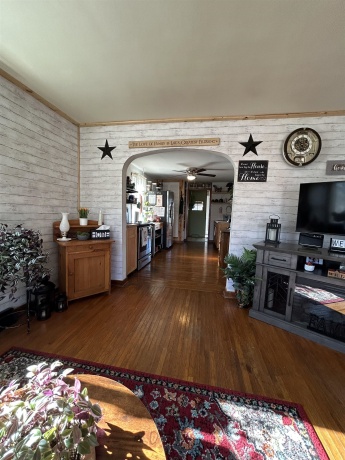 1114 6th, MENDOTA, Illinois 61342, 2 Bedrooms Bedrooms, ,1 BathroomBathrooms,House,For Sale,6th,202600924