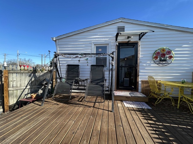 1114 6th, MENDOTA, Illinois 61342, 2 Bedrooms Bedrooms, ,1 BathroomBathrooms,House,For Sale,6th,202600924