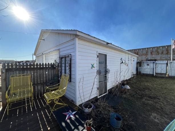 1114 6th, MENDOTA, Illinois 61342, 2 Bedrooms Bedrooms, ,1 BathroomBathrooms,House,For Sale,6th,202600924