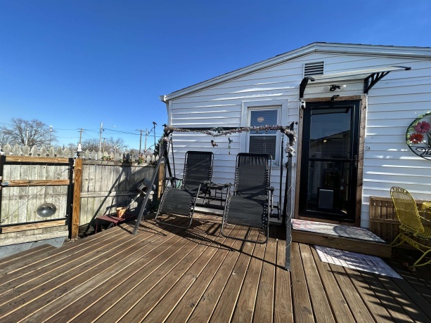 1114 6th, MENDOTA, Illinois 61342, 2 Bedrooms Bedrooms, ,1 BathroomBathrooms,House,For Sale,6th,202600924