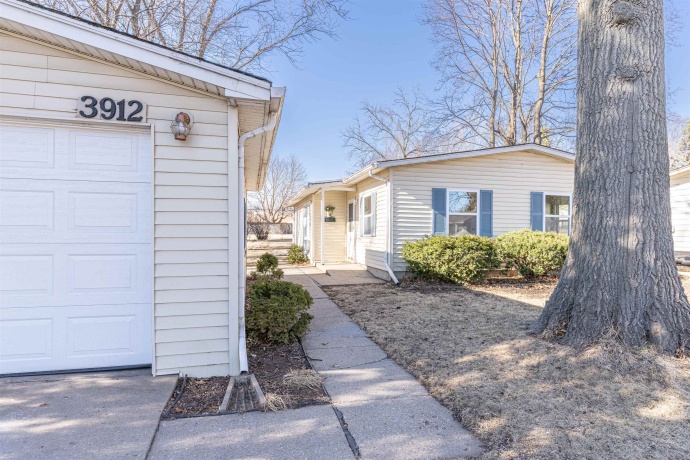 3912 Latham, ROCKFORD, Illinois 61103, 3 Bedrooms Bedrooms, ,1 BathroomBathrooms,House,For Sale,Latham,202600789