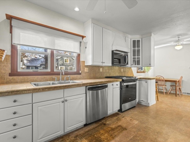 5165 Browns Beach, ROCKFORD, Illinois 61103, 2 Bedrooms Bedrooms, ,1 BathroomBathrooms,House,For Sale,Browns Beach,202600926