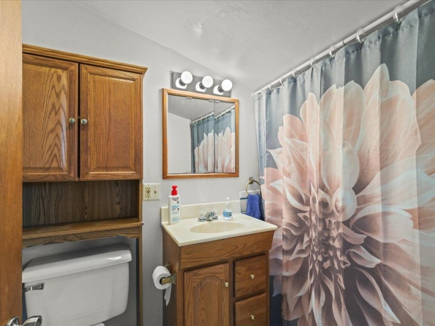 5165 Browns Beach, ROCKFORD, Illinois 61103, 2 Bedrooms Bedrooms, ,1 BathroomBathrooms,House,For Sale,Browns Beach,202600926