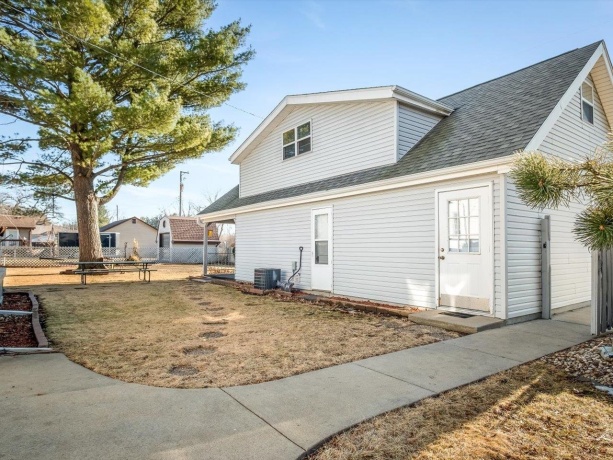 5165 Browns Beach, ROCKFORD, Illinois 61103, 2 Bedrooms Bedrooms, ,1 BathroomBathrooms,House,For Sale,Browns Beach,202600926