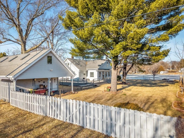 5165 Browns Beach, ROCKFORD, Illinois 61103, 2 Bedrooms Bedrooms, ,1 BathroomBathrooms,House,For Sale,Browns Beach,202600926