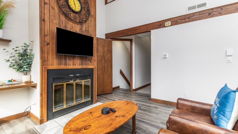 106 Plum Cove, GALENA, Illinois 61036, 2 Bedrooms Bedrooms, ,2 BathroomsBathrooms,Condominium,For Sale,Plum Cove,202600929