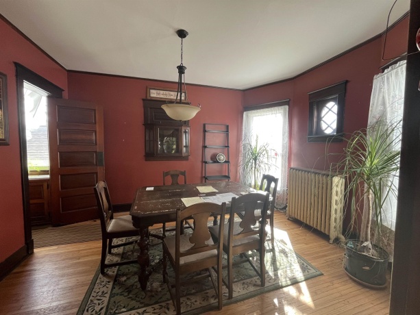 504 9th, LaSalle, Illinois 61301, 4 Bedrooms Bedrooms, ,1 BathroomBathrooms,House,For Sale,9th,202503491