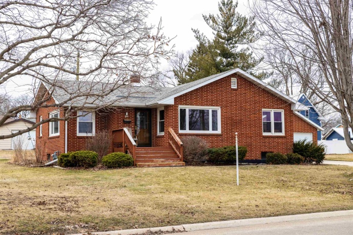 526 Simmons, STOCKTON, Illinois 61085, 2 Bedrooms Bedrooms, ,1 BathroomBathrooms,House,For Sale,Simmons,202600931