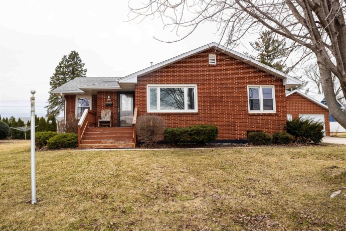 526 Simmons, STOCKTON, Illinois 61085, 2 Bedrooms Bedrooms, ,1 BathroomBathrooms,House,For Sale,Simmons,202600931