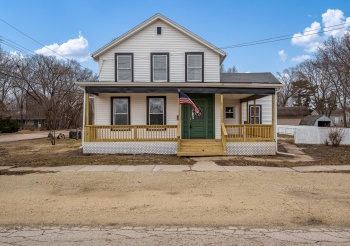 121 Green, ROCKTON, Illinois 61072, 4 Bedrooms Bedrooms, ,2 BathroomsBathrooms,House,For Sale,Green,202600932