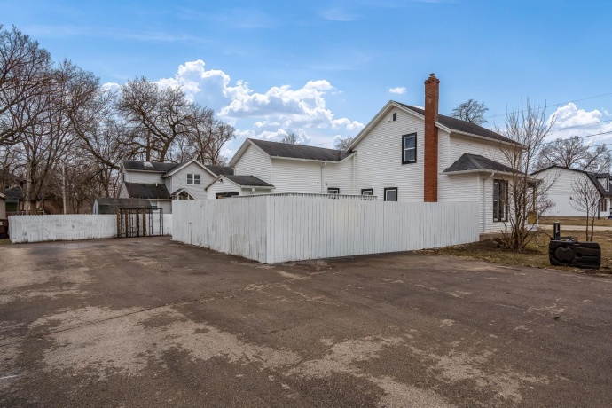 121 Green, ROCKTON, Illinois 61072, 4 Bedrooms Bedrooms, ,2 BathroomsBathrooms,House,For Sale,Green,202600932