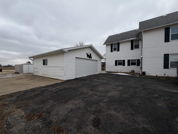 1925 Simmons, STOCKTON, Illinois 61085, 5 Bedrooms Bedrooms, ,2 BathroomsBathrooms,House,For Sale,Simmons,202600940