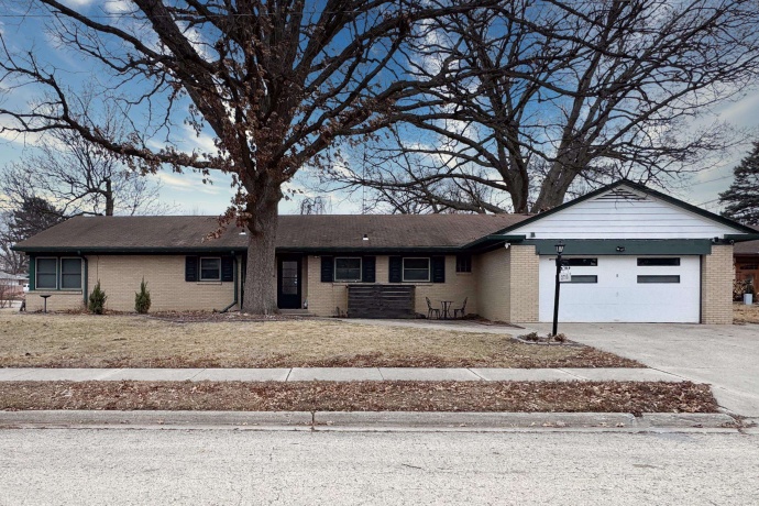 2710 Hickory Lawn, ROCKFORD, Illinois 61107, 3 Bedrooms Bedrooms, ,2 BathroomsBathrooms,House,For Sale,Hickory Lawn,202600943