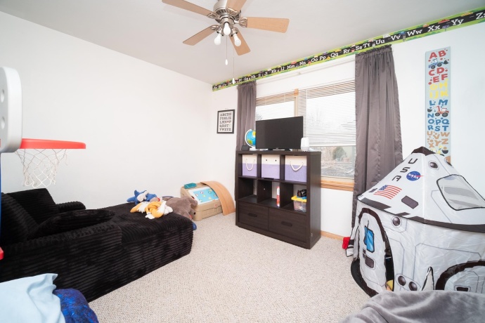 2710 Hickory Lawn, ROCKFORD, Illinois 61107, 3 Bedrooms Bedrooms, ,2 BathroomsBathrooms,House,For Sale,Hickory Lawn,202600943