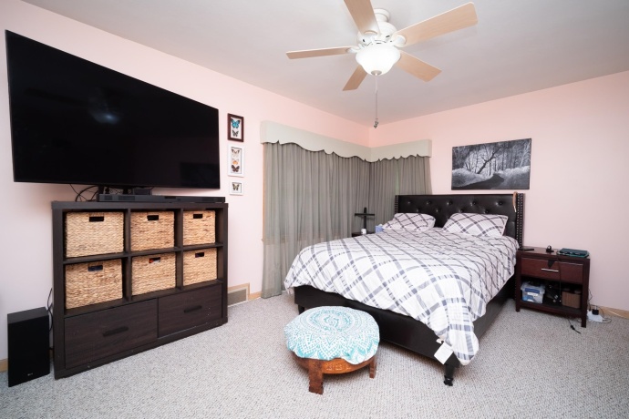 2710 Hickory Lawn, ROCKFORD, Illinois 61107, 3 Bedrooms Bedrooms, ,2 BathroomsBathrooms,House,For Sale,Hickory Lawn,202600943