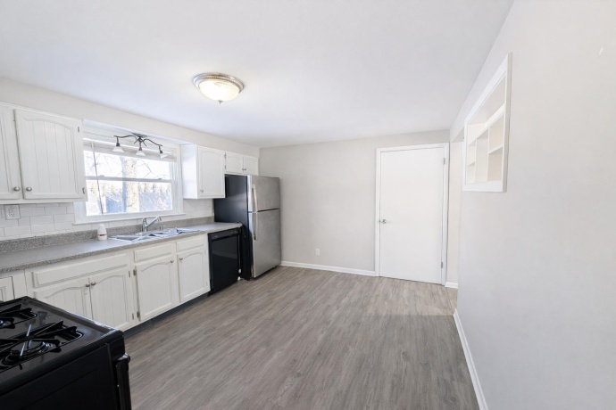 530 Wilshire, MACHESNEY PARK, Illinois 61115, 3 Bedrooms Bedrooms, ,1 BathroomBathrooms,House,For Sale,Wilshire,202600944