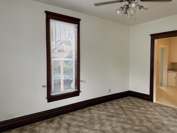 408 West, FREEPORT, Illinois 61032, ,2 Units,For Sale,West,202600947