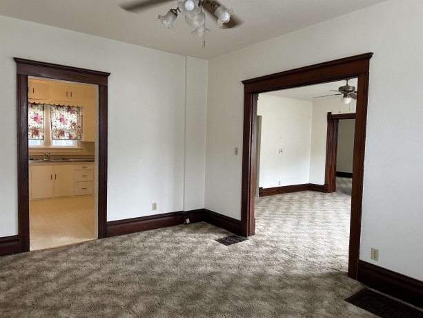 408 West, FREEPORT, Illinois 61032, ,2 Units,For Sale,West,202600947