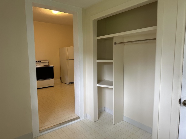 408 West, FREEPORT, Illinois 61032, ,2 Units,For Sale,West,202600947