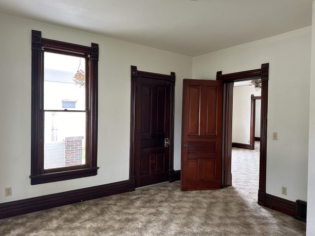 408 West, FREEPORT, Illinois 61032, ,2 Units,For Sale,West,202600947