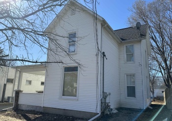 408 West, FREEPORT, Illinois 61032, ,2 Units,For Sale,West,202600947