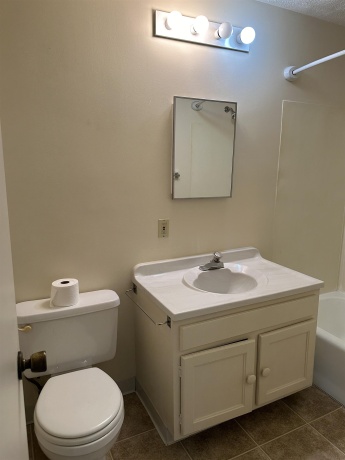 408 West, FREEPORT, Illinois 61032, ,2 Units,For Sale,West,202600947