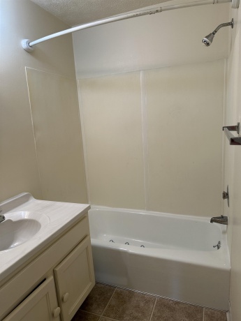 408 West, FREEPORT, Illinois 61032, ,2 Units,For Sale,West,202600947