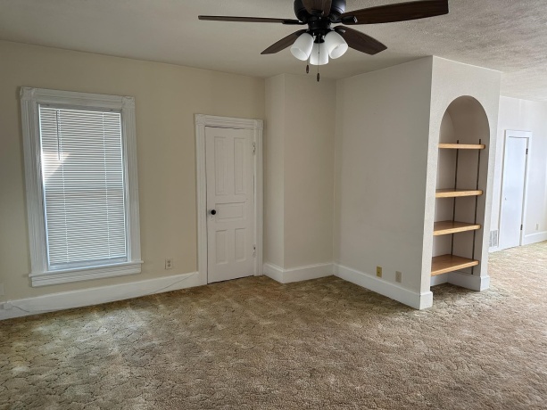 408 West, FREEPORT, Illinois 61032, ,2 Units,For Sale,West,202600947