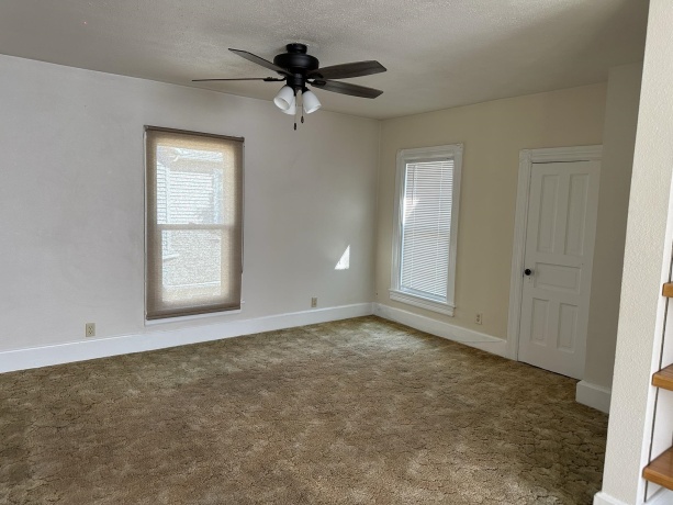 408 West, FREEPORT, Illinois 61032, ,2 Units,For Sale,West,202600947