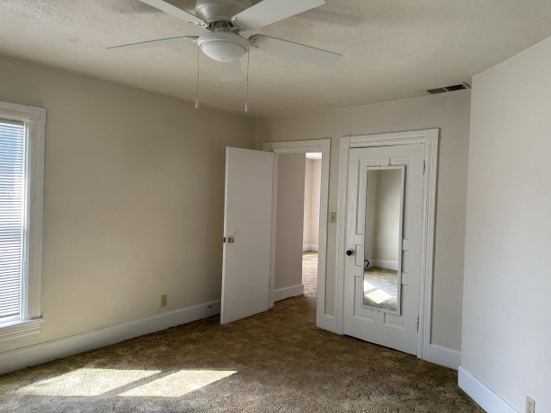 408 West, FREEPORT, Illinois 61032, ,2 Units,For Sale,West,202600947